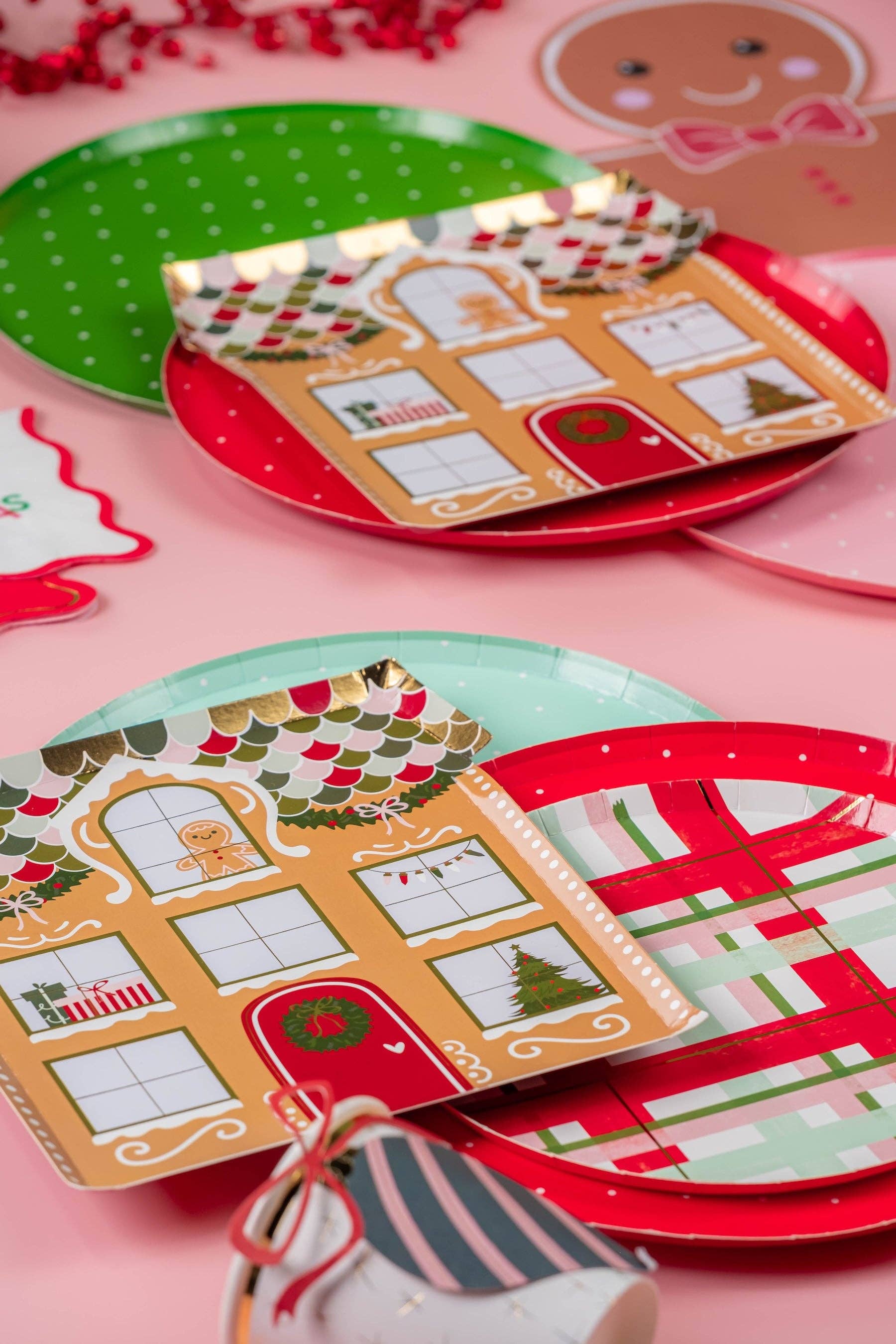 Gatherings by Curated Paperie - Wholesale Disposable Plate - HOL25-DNP7-Christmas Cheerful Dinner Plates7