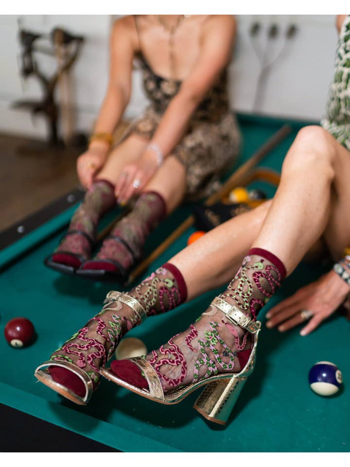 Sock Candy - Wholesale Socks - Women's - Serpentine Floral Black Sheer Crew Sock