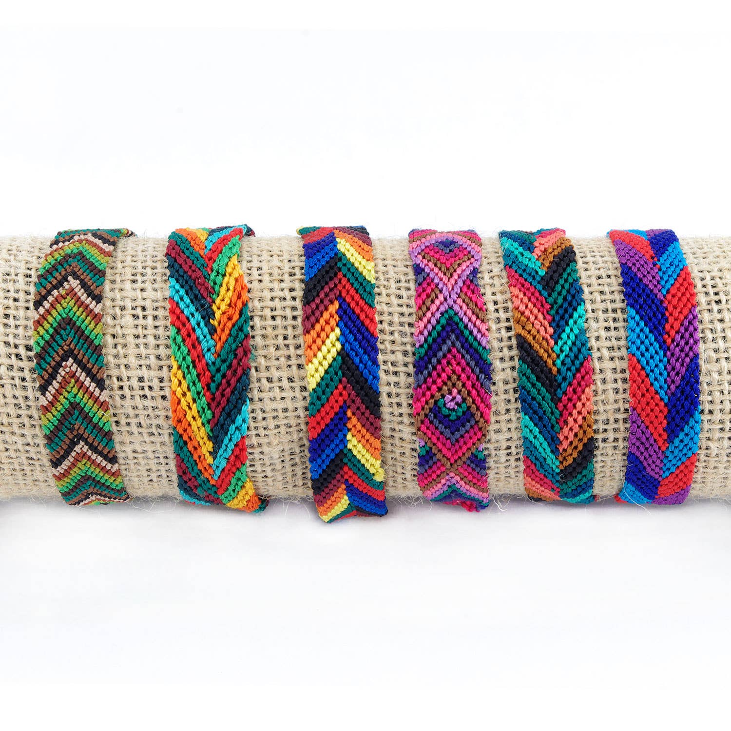 Lucia's Imports - Venta al por mayor Pulseras tejidas/trenzadas - Pulsera ancha de seda amistad.2