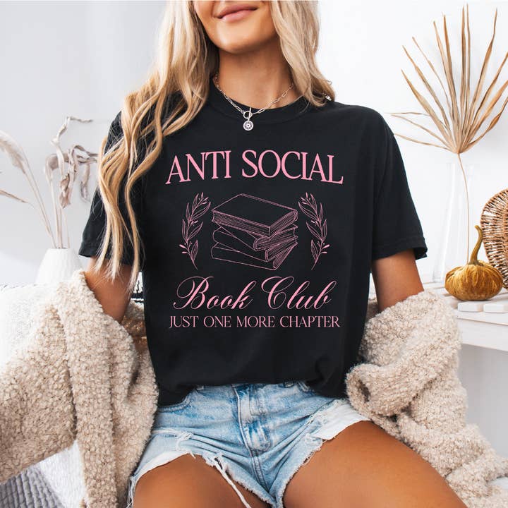 T-shirt du club de lecture antisocial | T-shirt pour amateurs de livres pour la vente par DIYxe