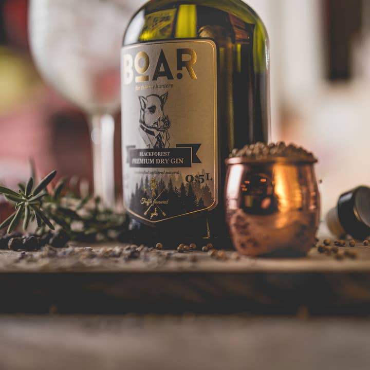 BOAR Distillery im Schwarzwald - Wholesale Gin - BOAR Blackforest Premium Dry Gin2