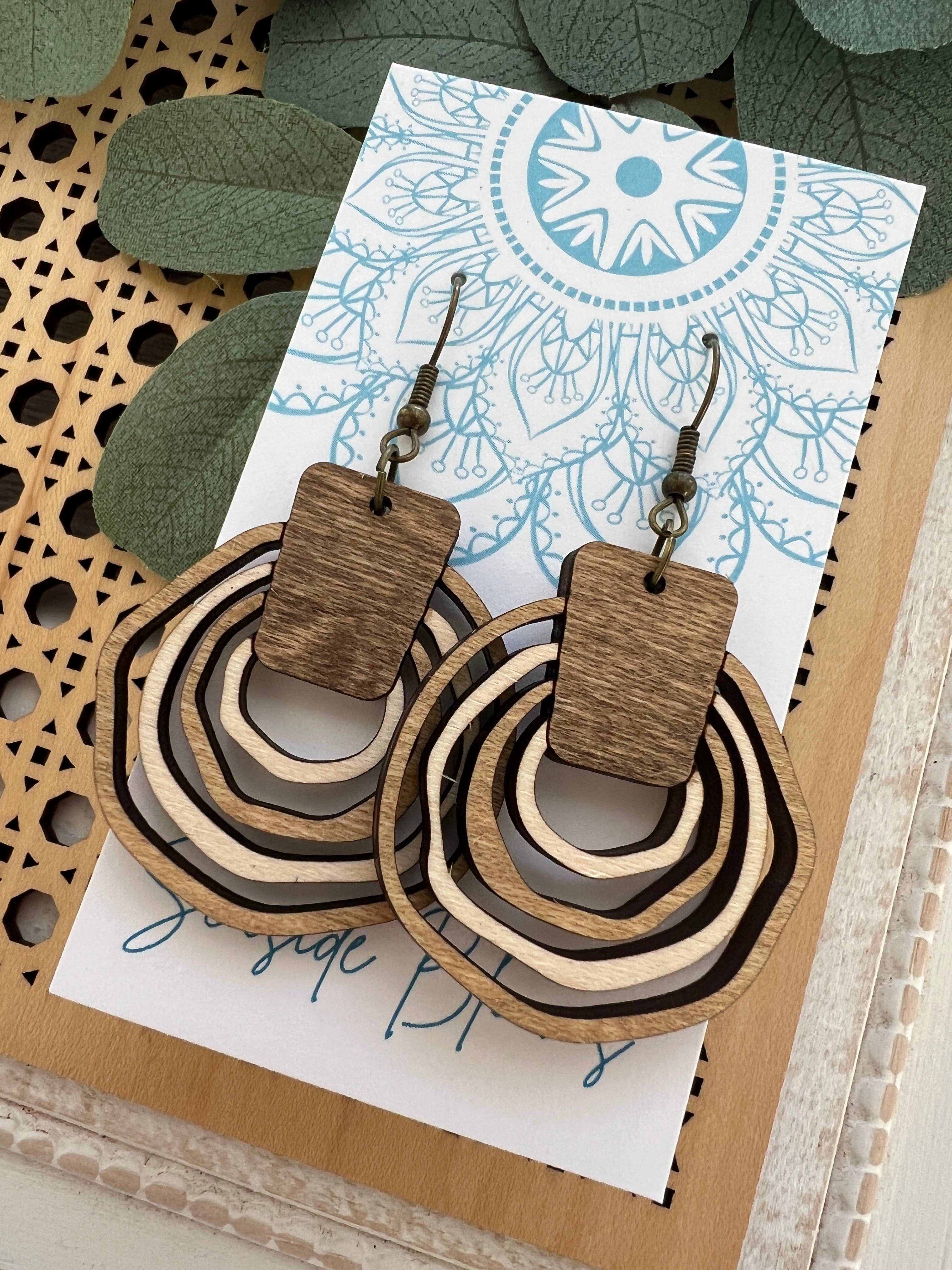 Seasideblooms – Großhandel Ohrhänger – Boho-Handbemalte, leichte Holz-Ohrringe2