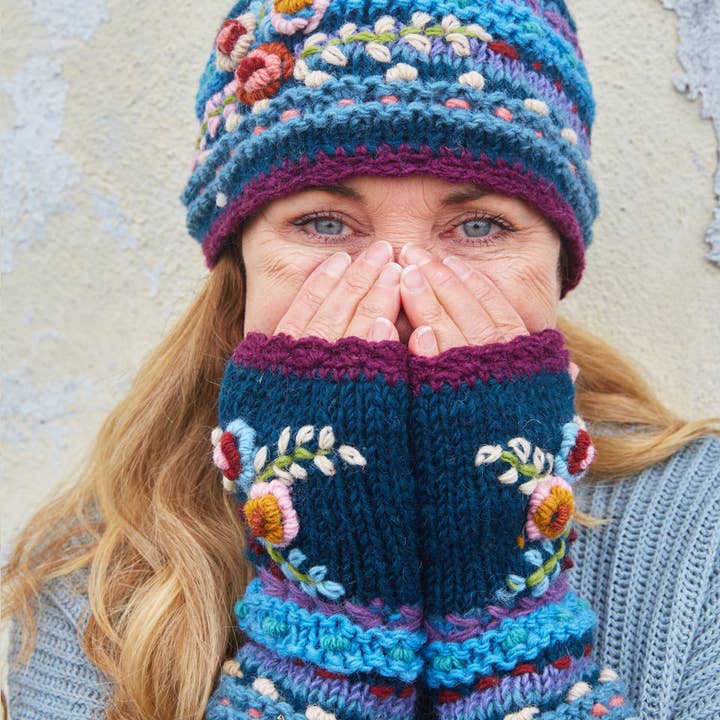 Zig Zag Asian Collection - Vente Bonnet – femme - Bonnet en maille avec broderies florales8