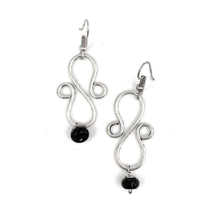 Brincos banhados a prata - ganchos com ônix preto por atacado de Anju Jewelry