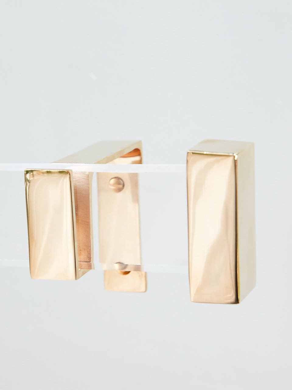 LuxHoldups - Wholesale Curtain Rod - Lucite Rectangular Curtain Rod with Brass Brackets9