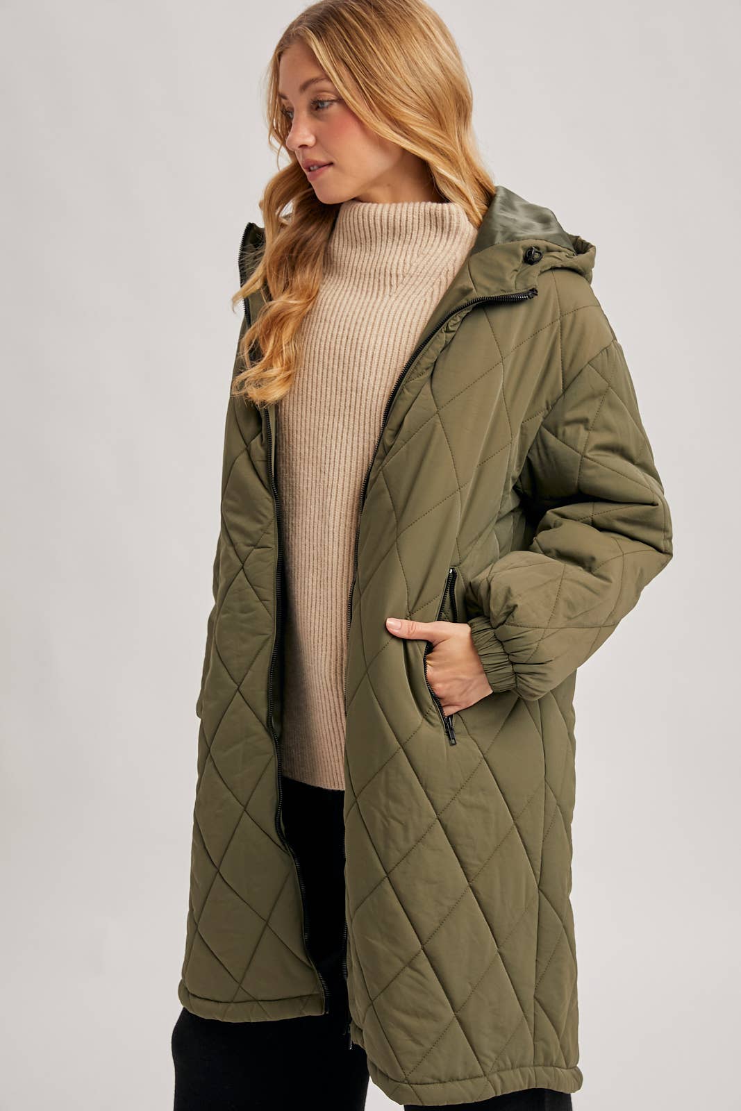 Bluivy – wholesale Puffer jacket – Women’s – LONGLINE QUILTED PUFFER JACKET25