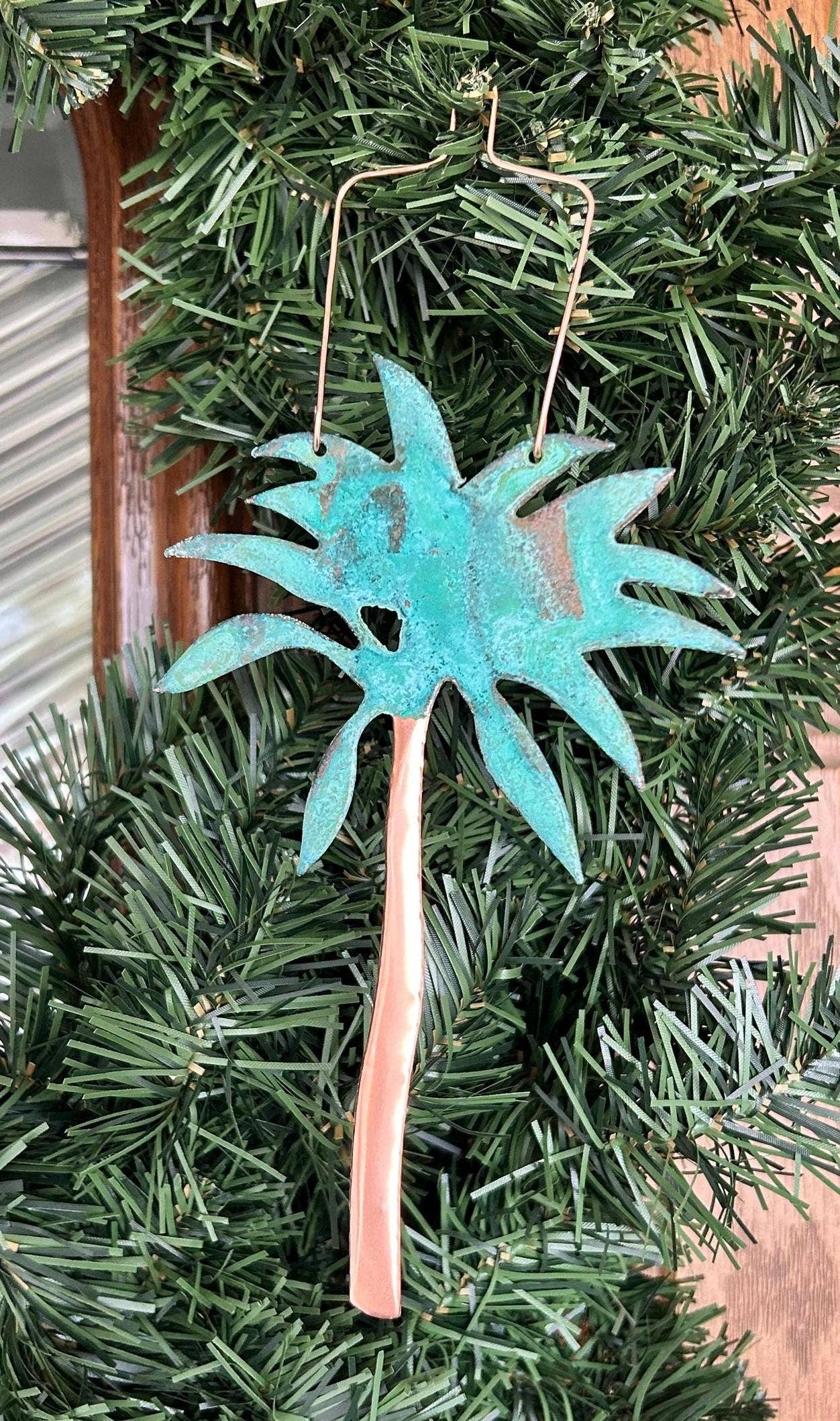 Dos Damas Designs - Vente Objets de décoration - Ornement de Noël en cuivre Palmier & Lune6