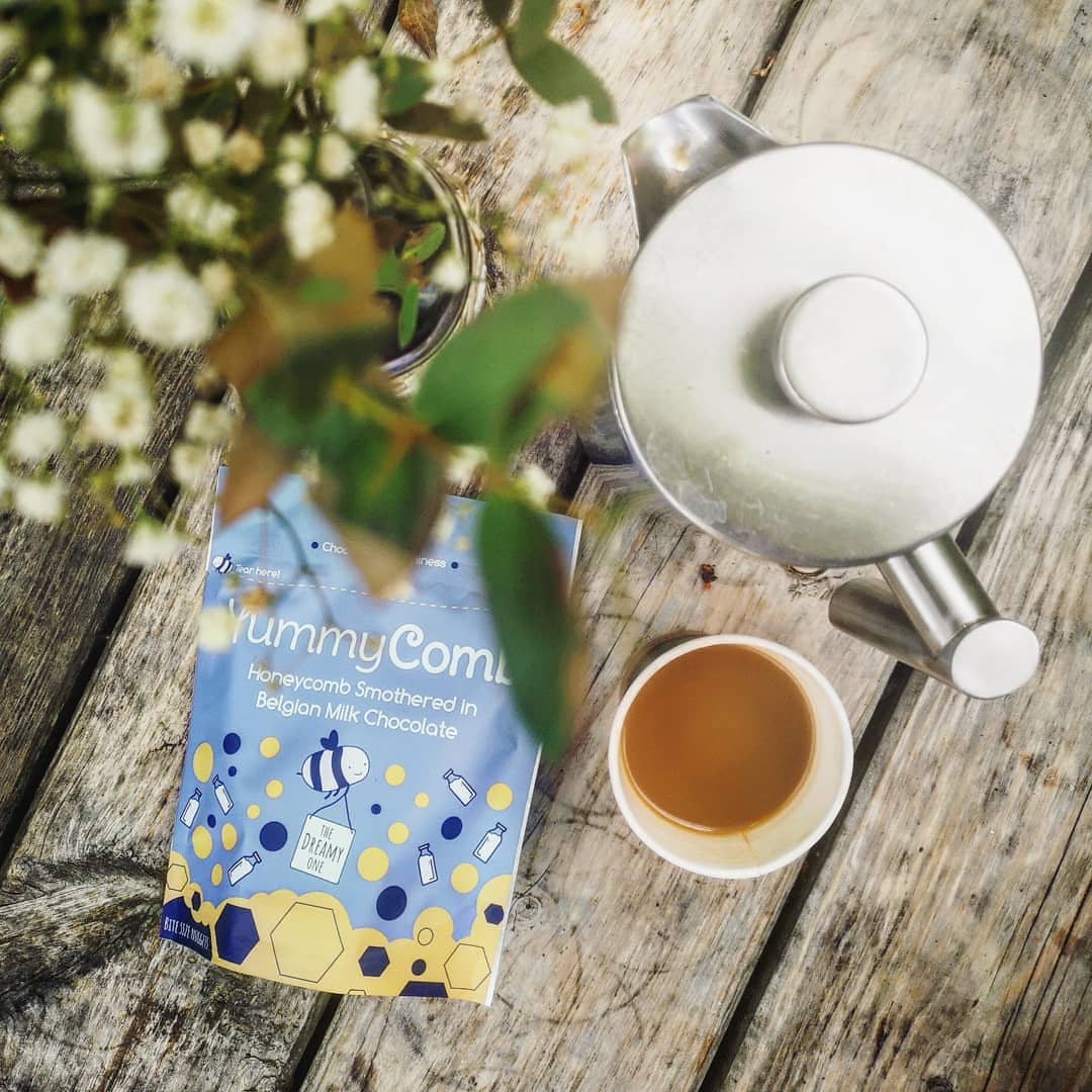 Yummycomb – wholesale Chocolate-covered sweets – 6 x Belgian Milk Chocolate Honeycomb pouches (100g)5