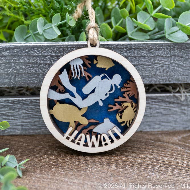 3D Hawaii - Scuba Diver Ornament for wholesale by Mile High Gifts