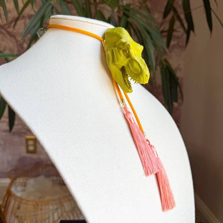 T Rex Bolo Verde Oliva con Giallo Dorato e Pesca per la vendita all'ingrosso da parte di Rahya Jewelry Design