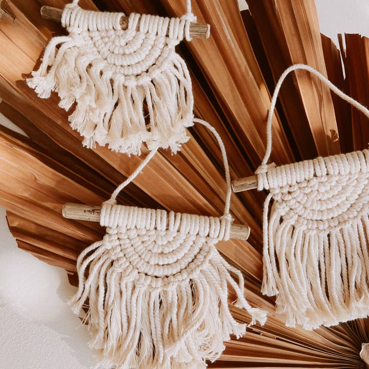 Village Thrive - Wholesale Tapestry/Textile - Iris Small Macrame Wall Hanging4