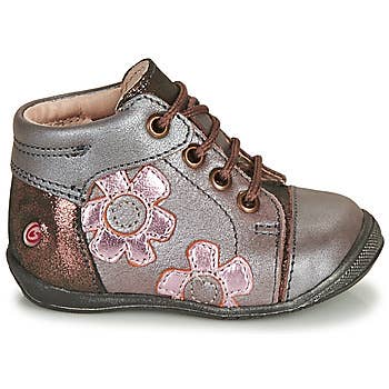   SNOW for wholesale on Faire1