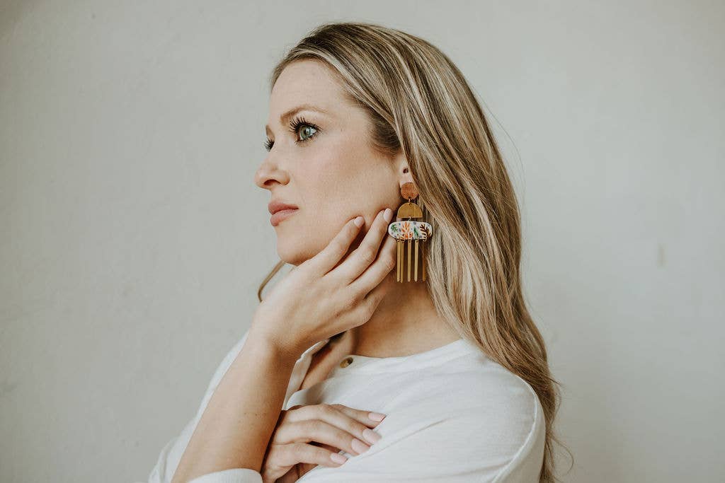 Crown & Heart - Vendita all'ingrosso Orecchini pendenti - Orecchini in legno+floreale tropicale+nappa2