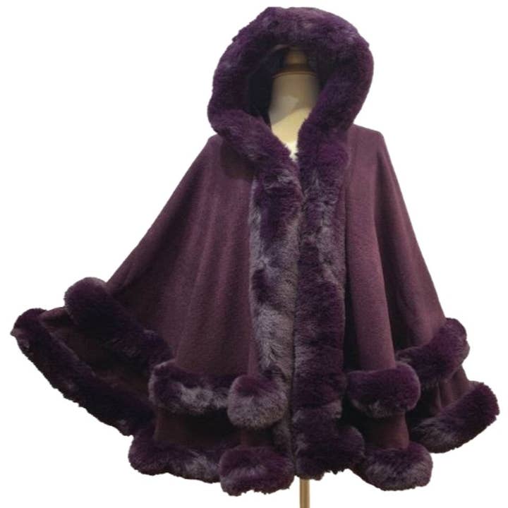 Madeline Love - Vendita all'ingrosso Poncho - Donna - Elegante poncho Ruana in maglia con bordo in pelliccia sintetica a 2 file