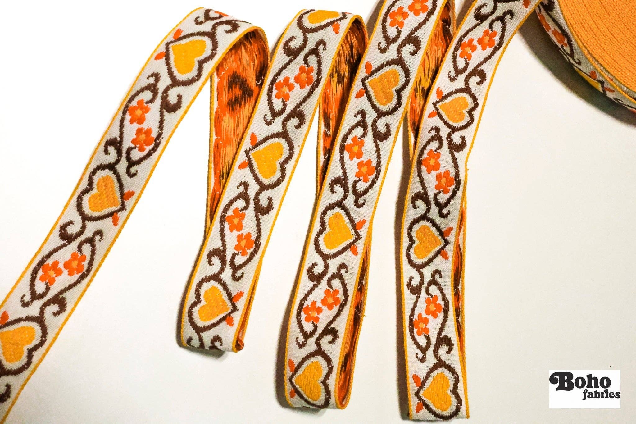 Boho Fabrics - Wholesale Ribbon - Gift Wrapping - 36 Yard Roll - Golden Hearts, 7/8" Jacquared Woven Trim.  TRIM-0062