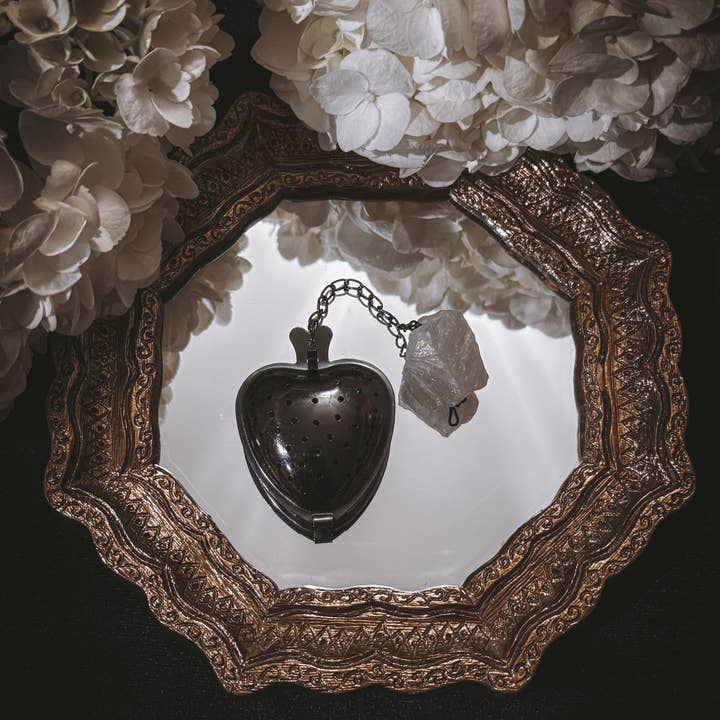 Night Rituals Occult - Vendita all'ingrosso Colini/infusori da tè - Colino da tè a forma di cuore nero5