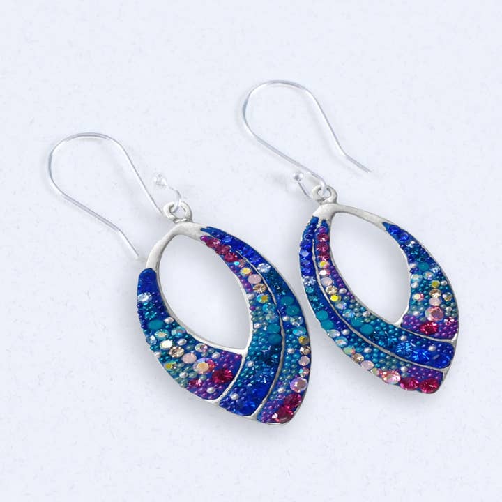 PE-8423 / CRYSTAL & SILVER LARGE SEED GONDOLA EARRINGS for wholesale by Mosaico Jewels