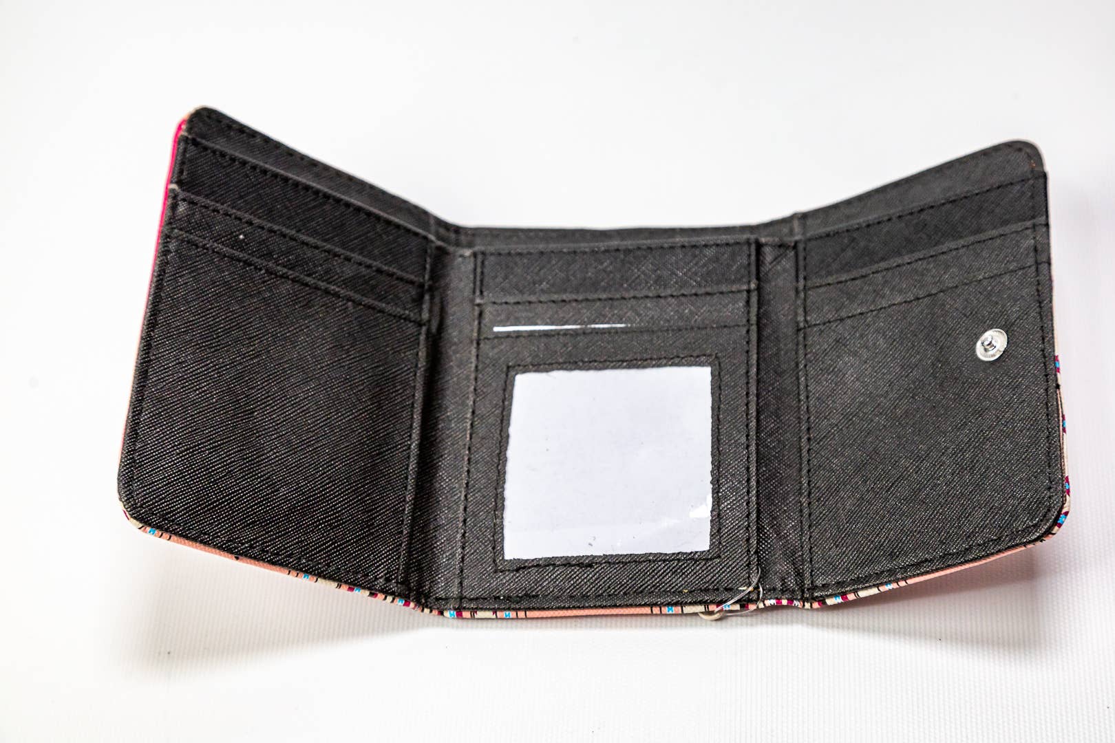 Flag Matrix Inc - Wholesale Wallet - Women's - Myka 5″ Tri-fold Native Wallet5