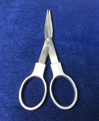 MAYA Cosmetics - Vente Présentoirs de commerçant - Beauté et bien-être - Ciseaux pliants (présentoir de 18)9