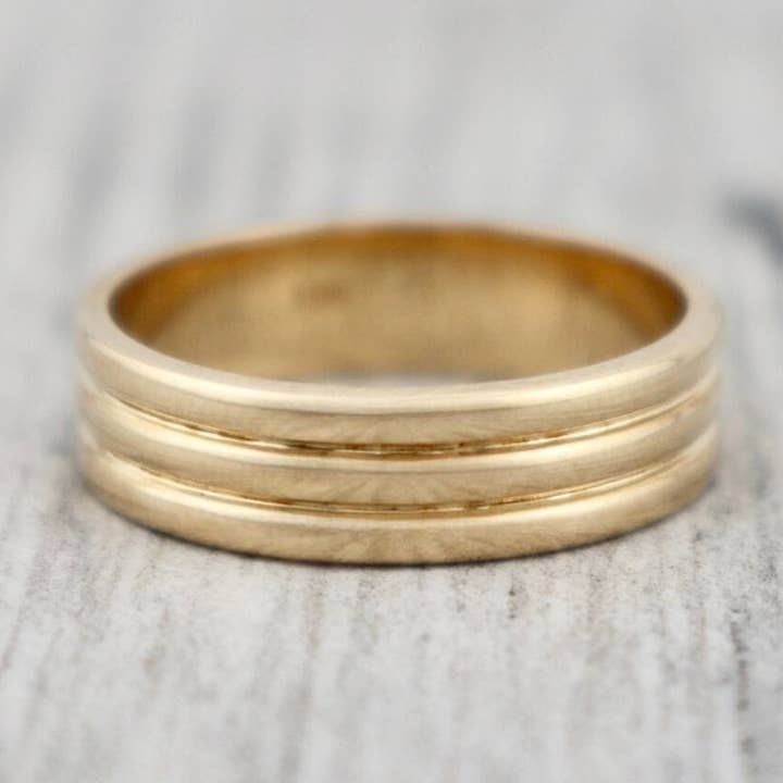 Bague jonc Fusion en or 10K for wholesale by Mathieu Blanchard