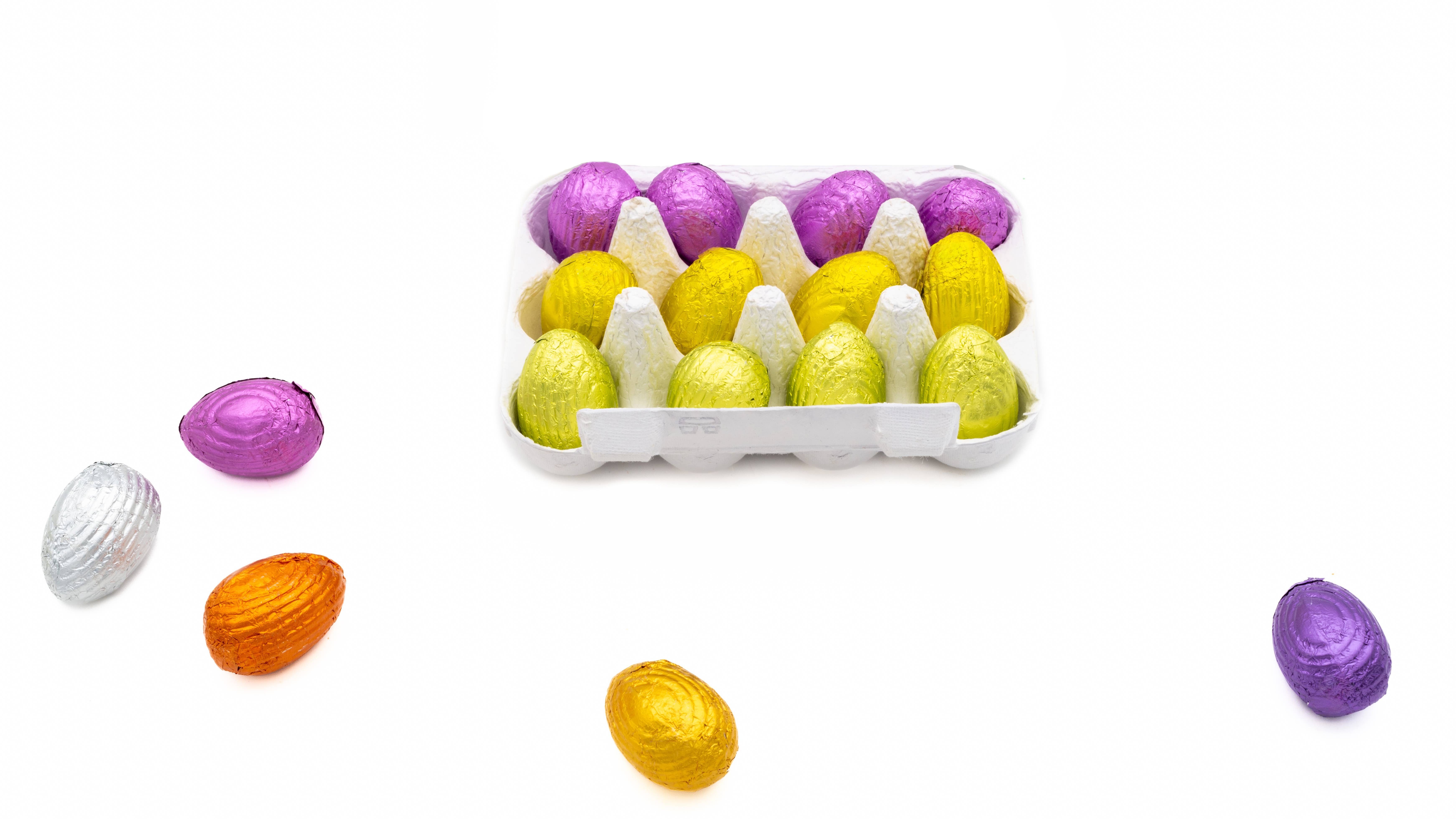 Belgium's Chocolate Source - Wholesale Chocolate Box - Nirvana 12pc Ast Foil wrapped choc eggs in Decorative carton1