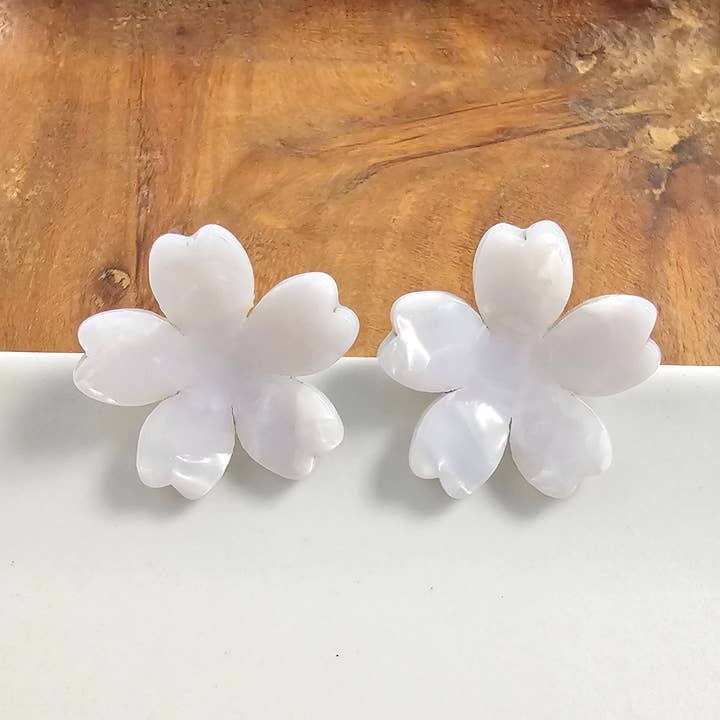 Orecchini Blossom - Perla // Gioielli, Orecchini, Fiore per la vendita all'ingrosso da parte di Spiffy & Splendid