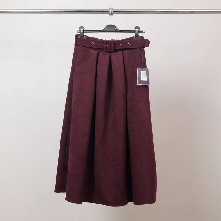 Flared midi skirt with belt in chenille – TDM72125-5 and other Purchase Wholesale en saison. Free Returns & Net 60 Terms on Faire trending on Faire.