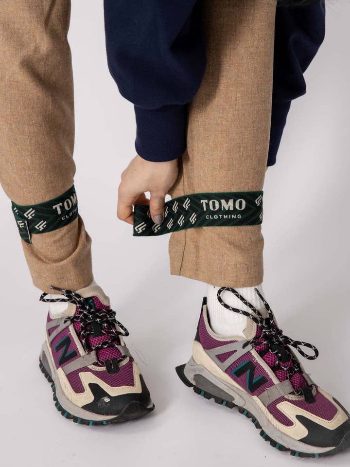 Ferma-pantaloni VIC per la vendita all'ingrosso da parte di TOMO Clothing