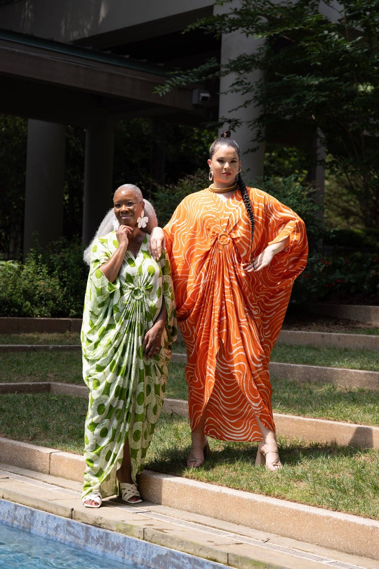 Besida – Kaftan - Mulher por atacado – Vestido Kaftan com estampa africana Tingido à Mão Ala Laranja2