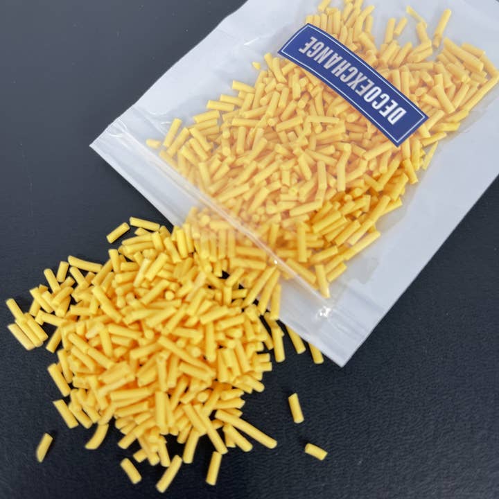 DecoExchange - Vente Confettis pour gâteau - Nuances de fleurs artificielles jaunes en sucre 4 unités3