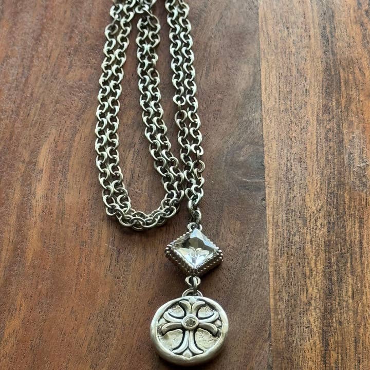 Loulu Designs - Wholesale Link & Chain Necklace - The Faithlight Necklace2