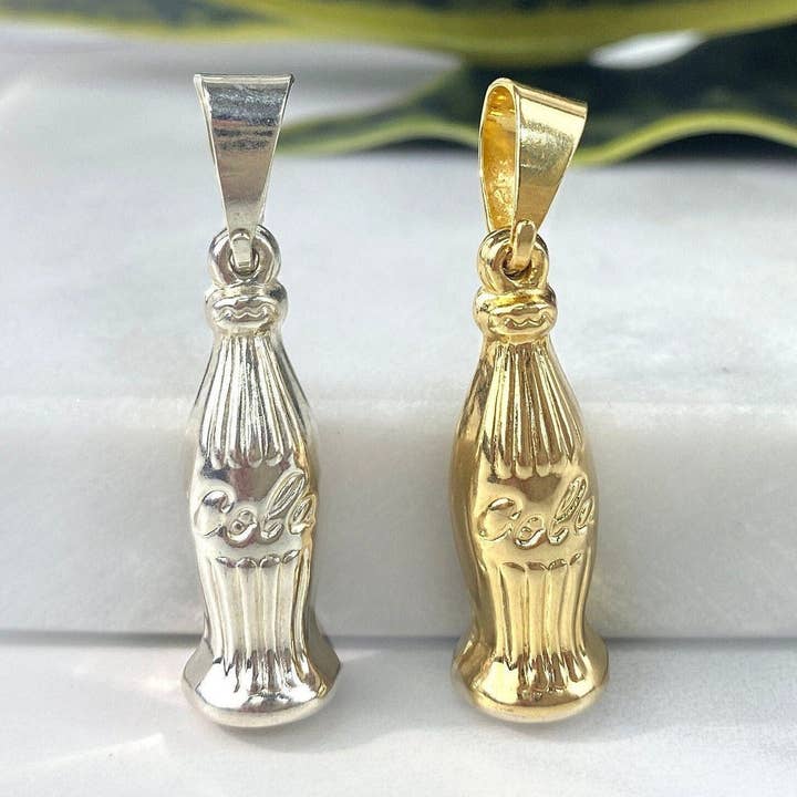 Luxus Accessories – Großhandel Individueller Charm/Anhänger – Cola-Cola-Cola-Flaschen-Anhänger mit 18 Karat Gold0