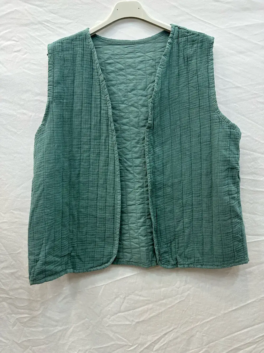 Mimi & Gogo – wholesale Outerwear Vest - Women’s – Plain quilted vest @5232_GiUniMatelasse2
