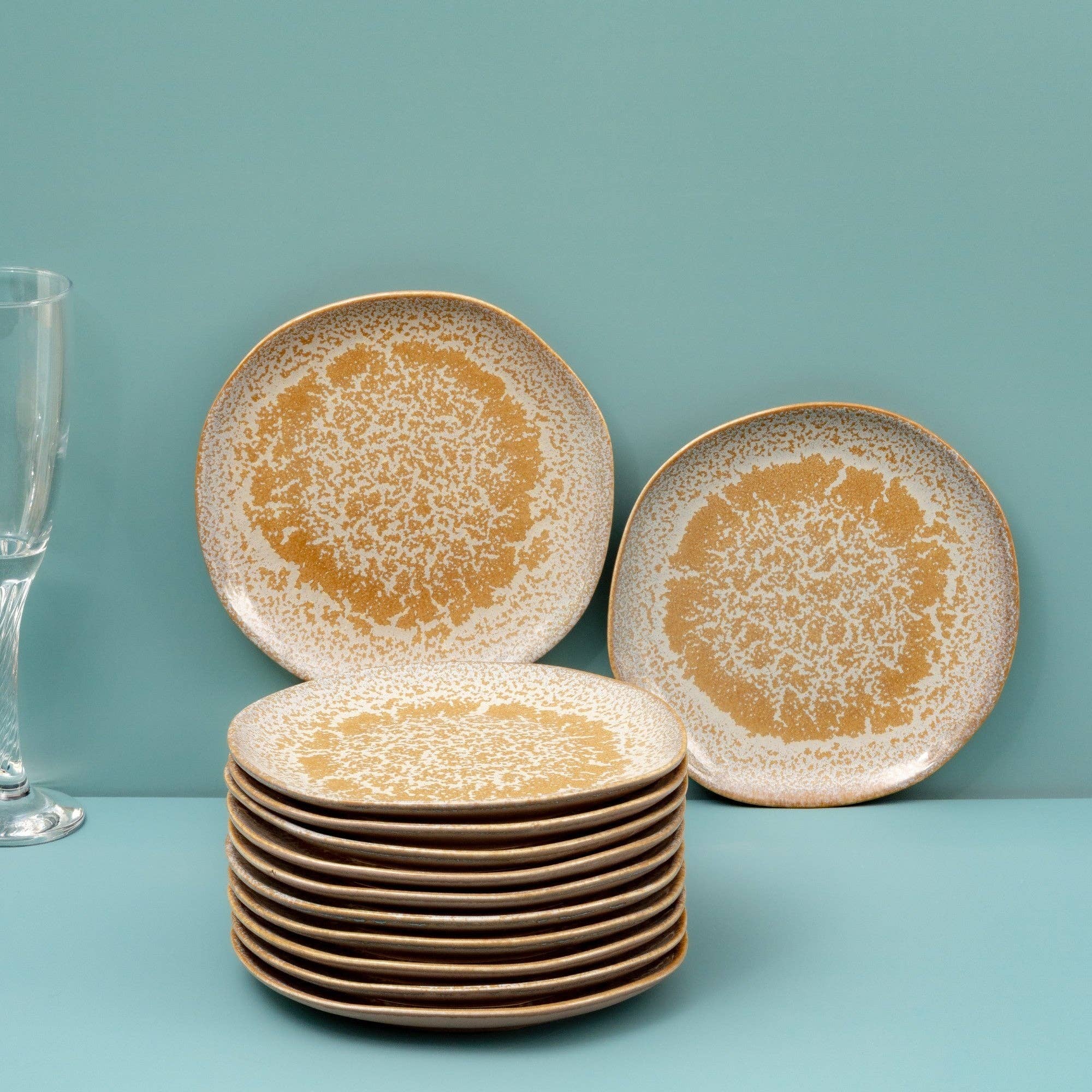 ExpoBazaar – wholesale Dinner plate – Artistic Porcelain Dinner Plate | Uneven Shape,3