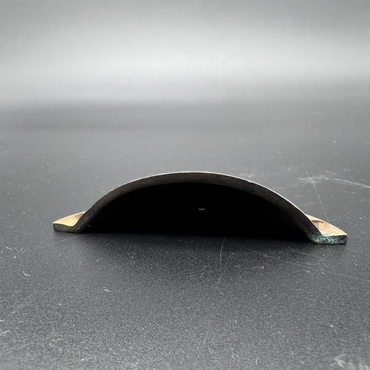 Bronze Betty - Wholesale Knob/pull - Convex Arc Brass Cup Pull, 9cm2