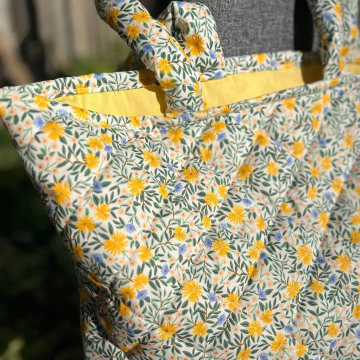 Blossom and Bloom Bags - Wholesale Tote Bag - Unisex - Daisy Fields Tote Bag0