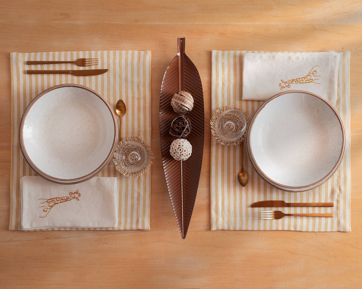 BUSATTI - Wholesale Dinner & Cloth Napkin - ITALIAN GARDEN - Set of 2 embroidered napkins10