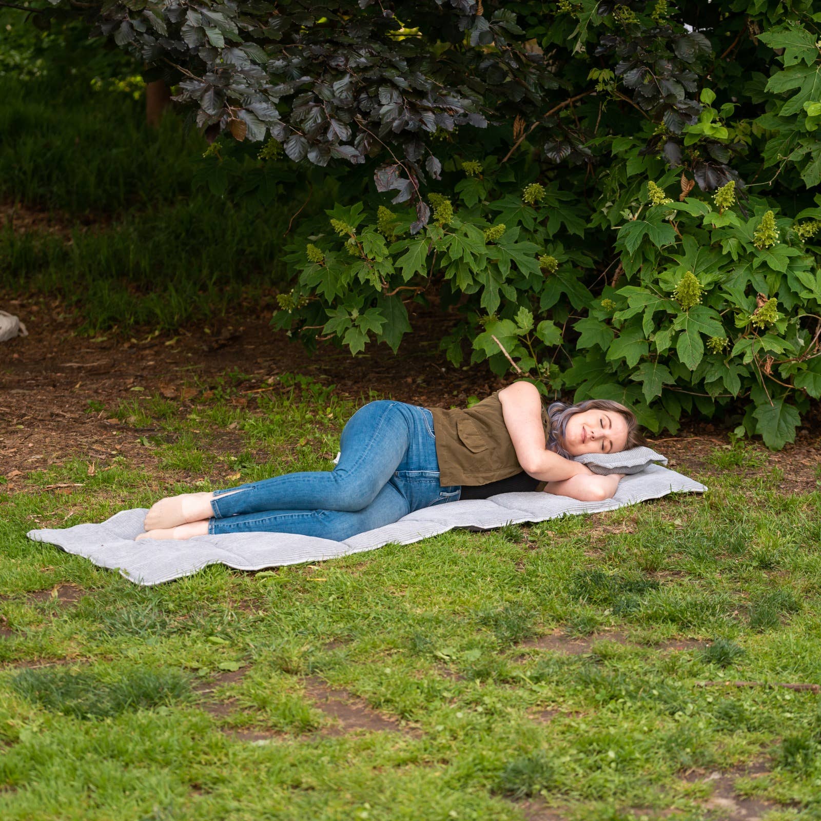 Gris Couvre-matelas et oreiller Alpcour pour lit de camping en vente sur Faire7