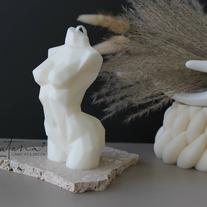 Candela Donna a Forma di Diamante per la vendita all'ingrosso da parte di Latana Candles