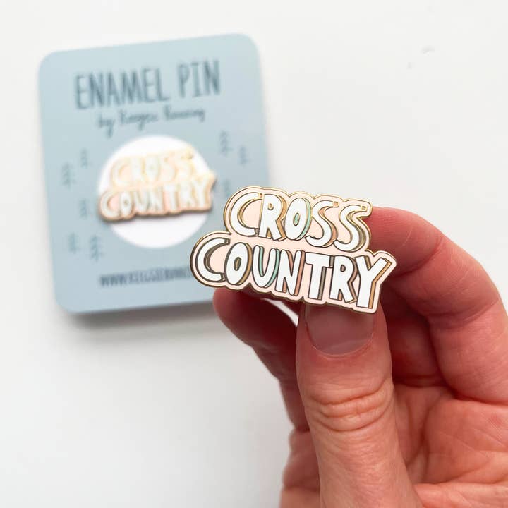 Spilla smaltata Cross Country per la vendita all'ingrosso da parte di Keegsie Running