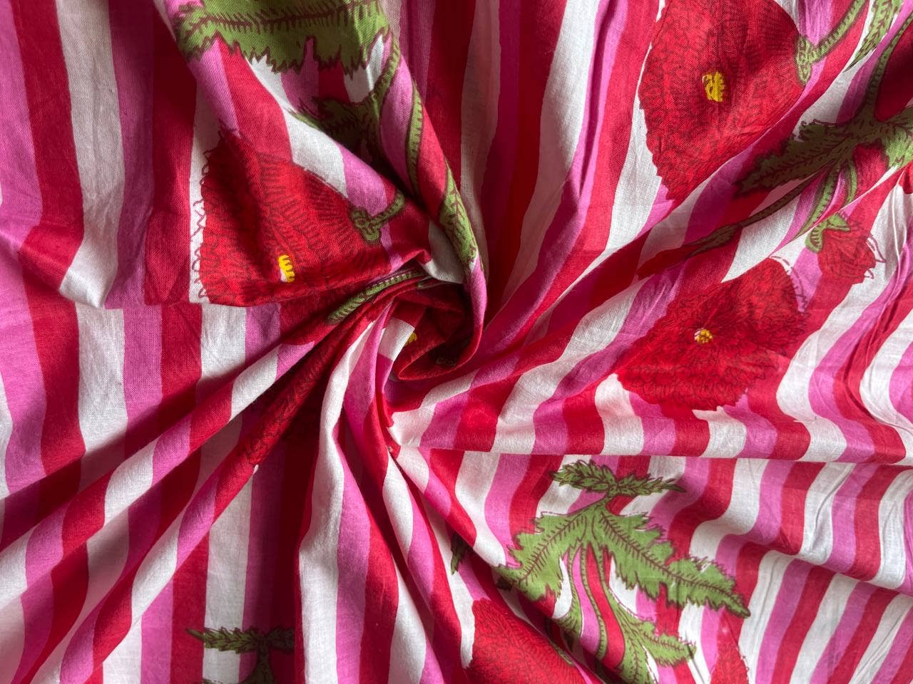 Bhawana Handicrafts – wholesale Fabric paint – Handmade Cotton Printed Screen Print Fabric Dressmaking Boho3