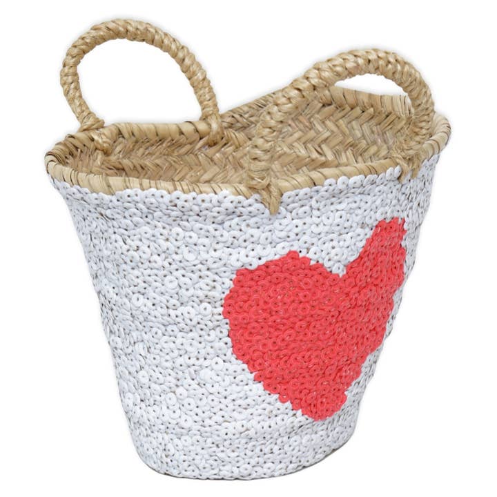 High crafty – wholesale Basket – Small White Palm Basket with Fuchsia Heart1