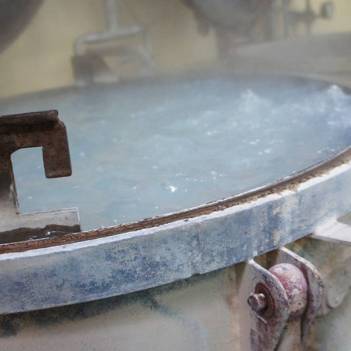 CONSERVES GUINTRAND - Wholesale Preserves - Whole Williams pears in sugar syrup PG 850 ml (jar)4