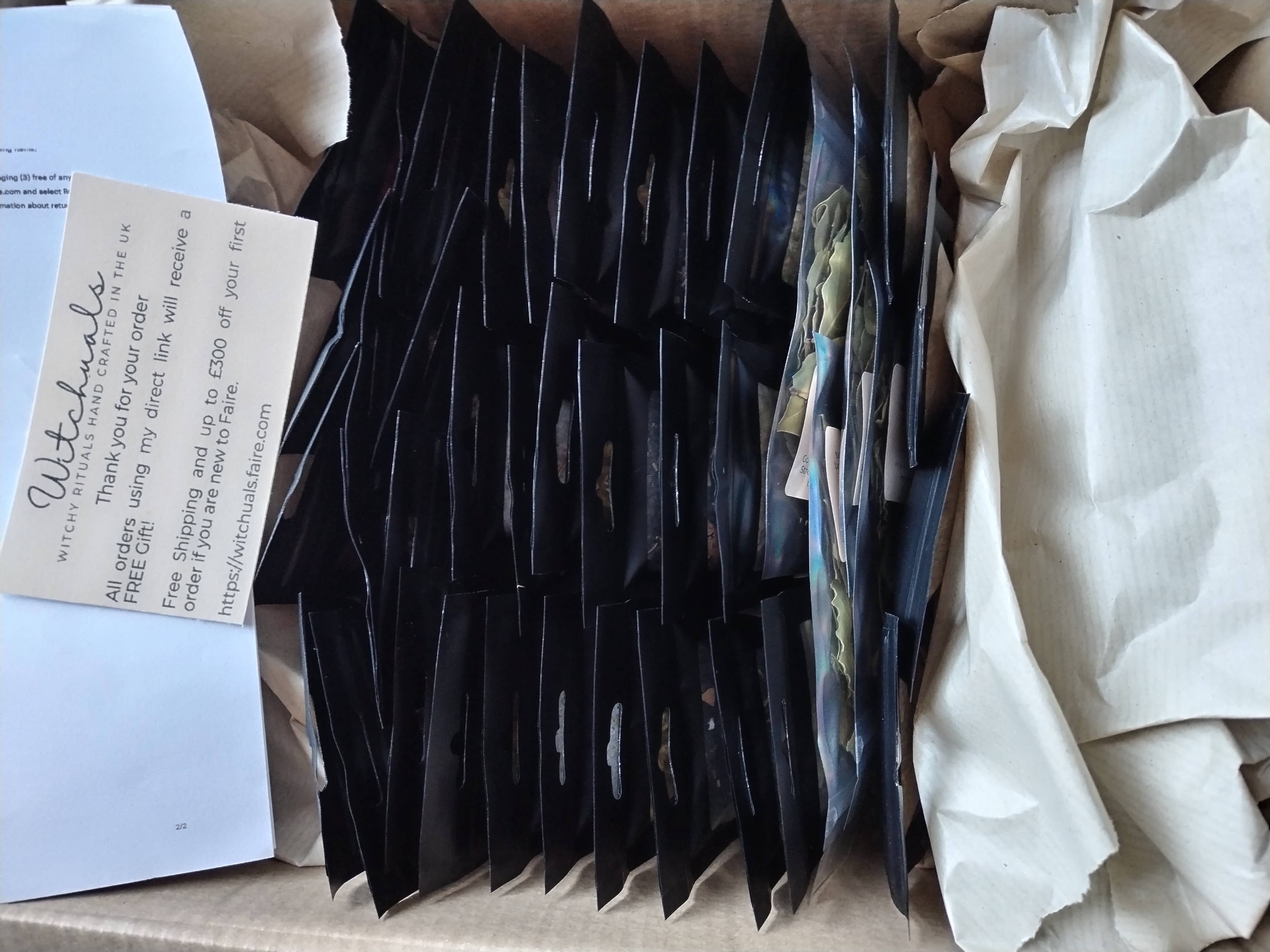 Witchuals - Rituals & Spellwork Apothecary - Venta al por mayor Artículo de meditación - Cleavers3