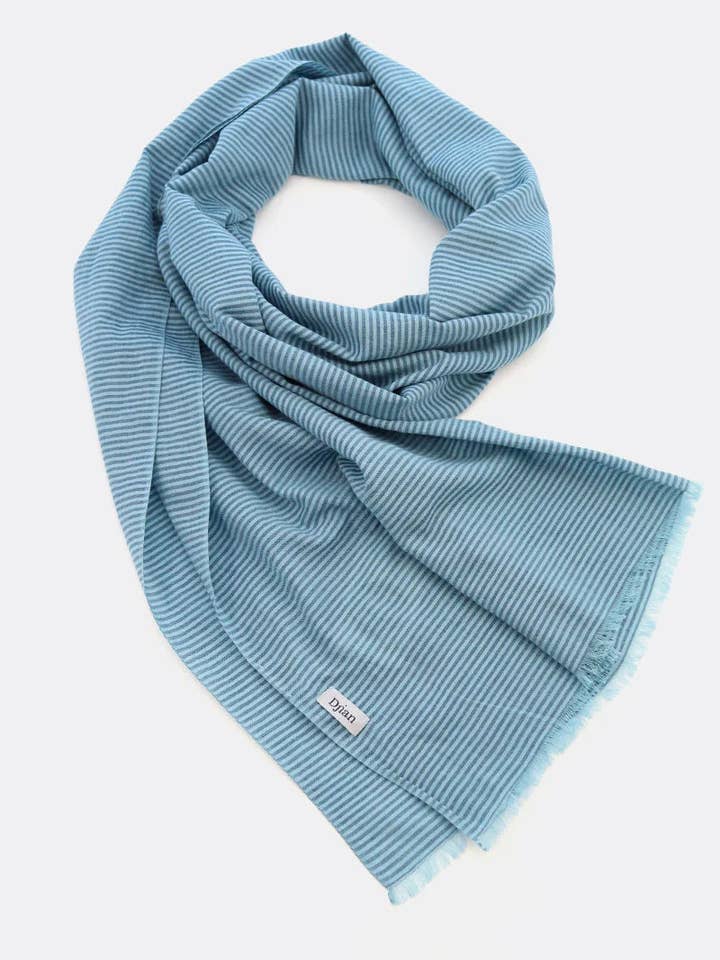 Sciarpa 100% cotone biologico / Righe sottili – blu scuro / blu per la vendita all'ingrosso da parte di Djian