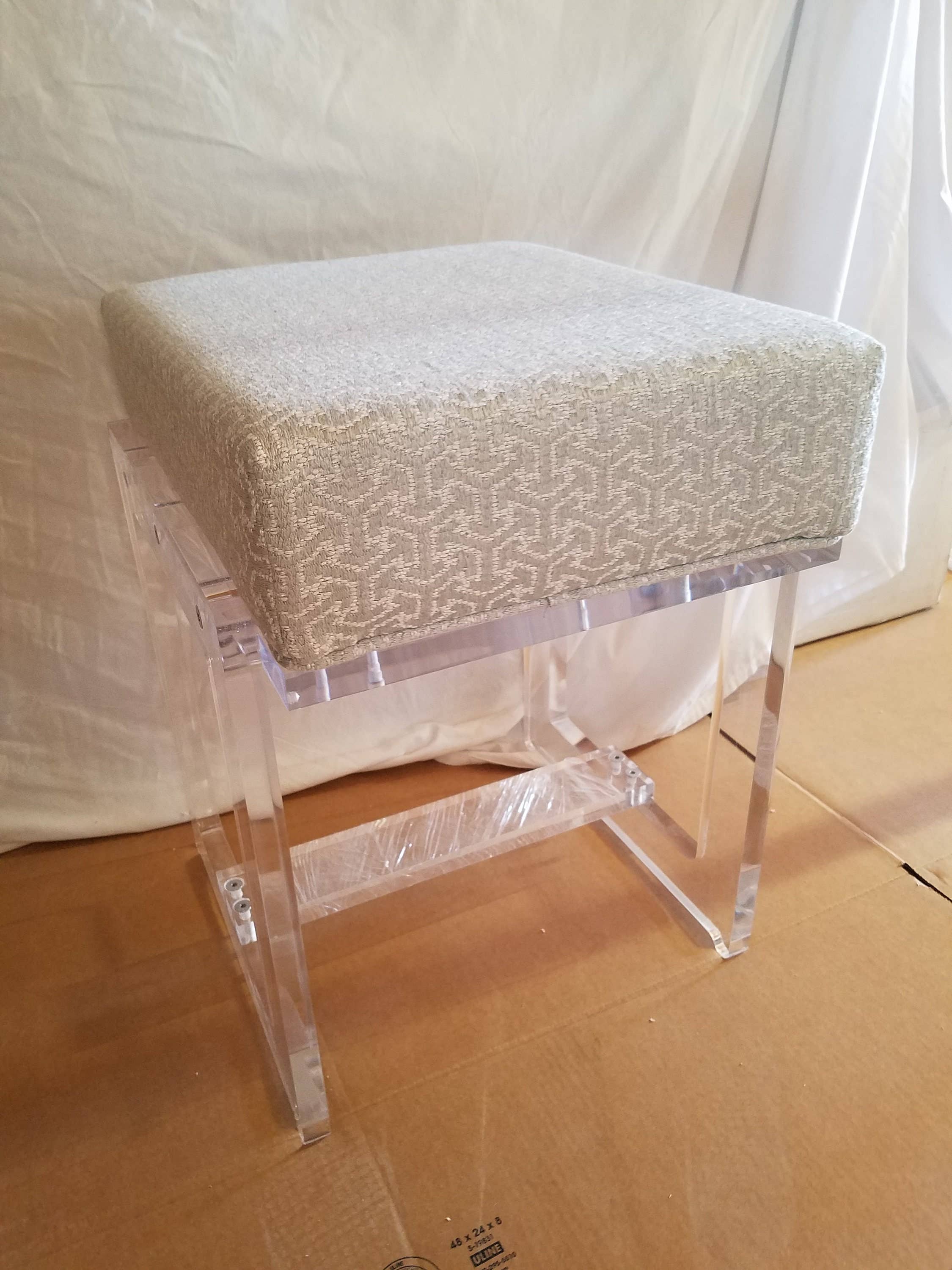 Plasticmart - Wholesale Stool - Acrylic Vanity Stool2