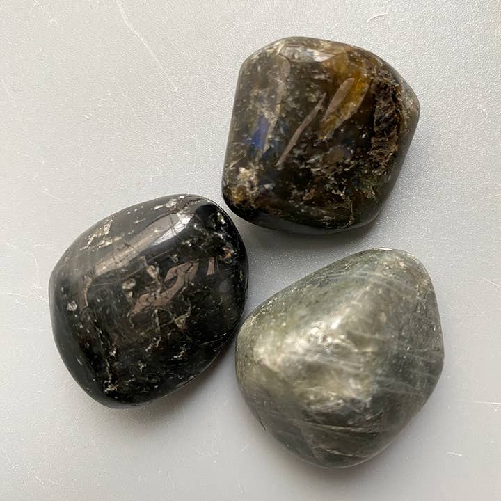 VIE – wholesale Spiritual stone/crystal – Tumbled Crystal, Single136