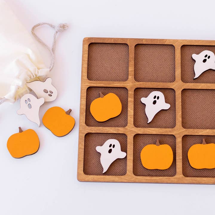 Fantômes contre Tic-Tac-Toe à la citrouille pour la vente par This & That Etc.
