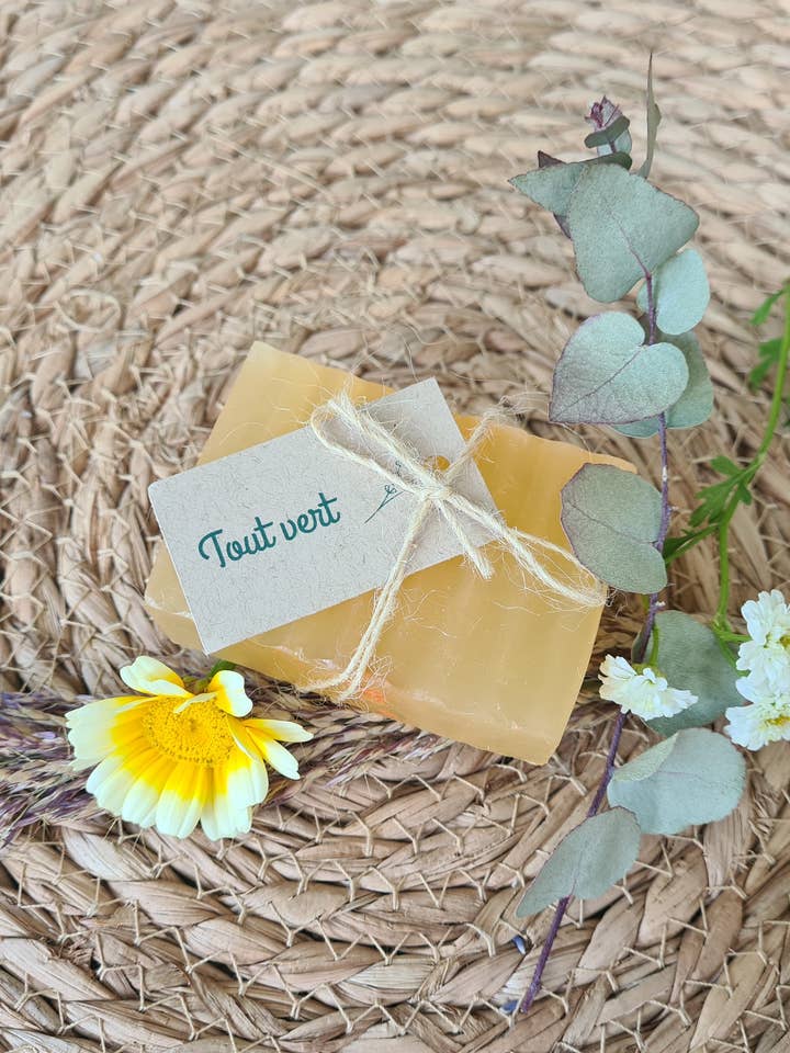 Shampoo bar floraal for wholesale by Tout vert