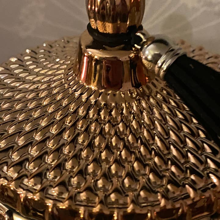 Pugglewick candles – Vela em jarro/copo por atacado – Vela de lágrima geo dourada